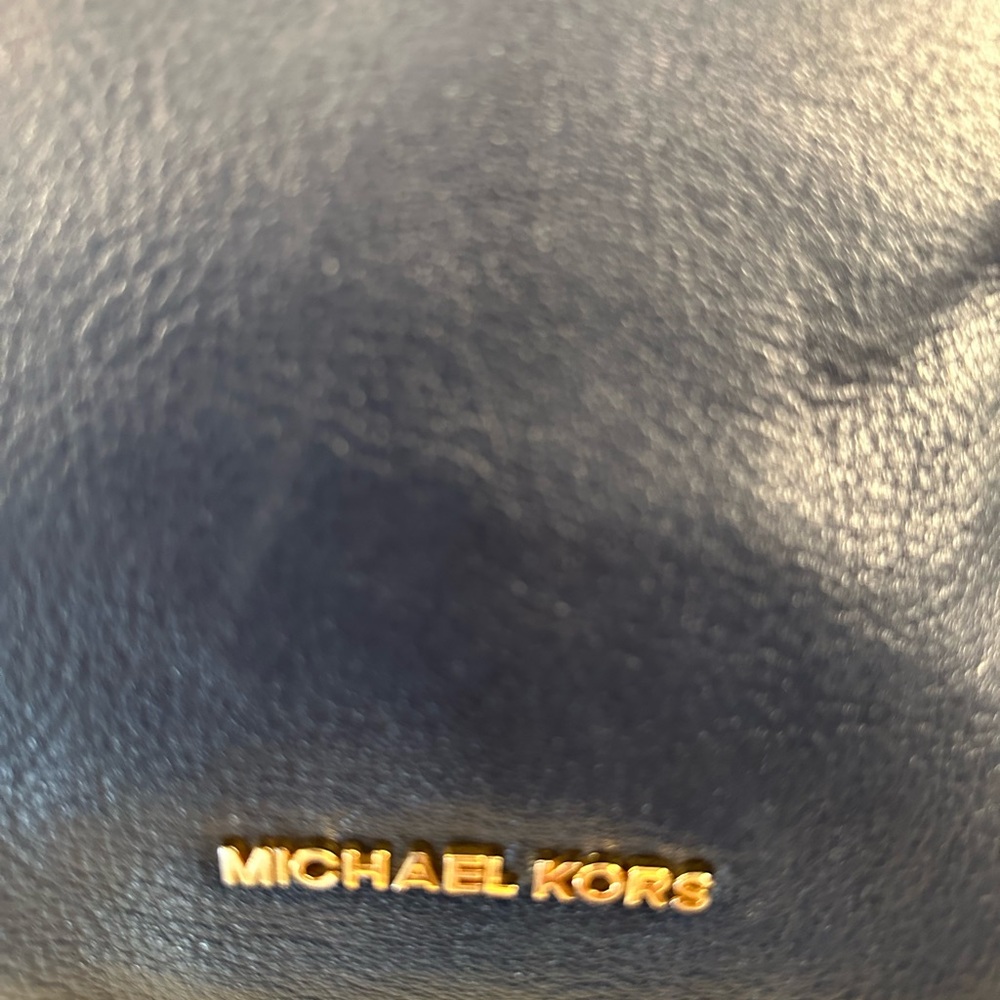Michael Kors Navy Leather Bag - Picture 3 of 14